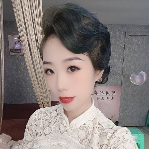 铭炬家房产蓝水湾店
